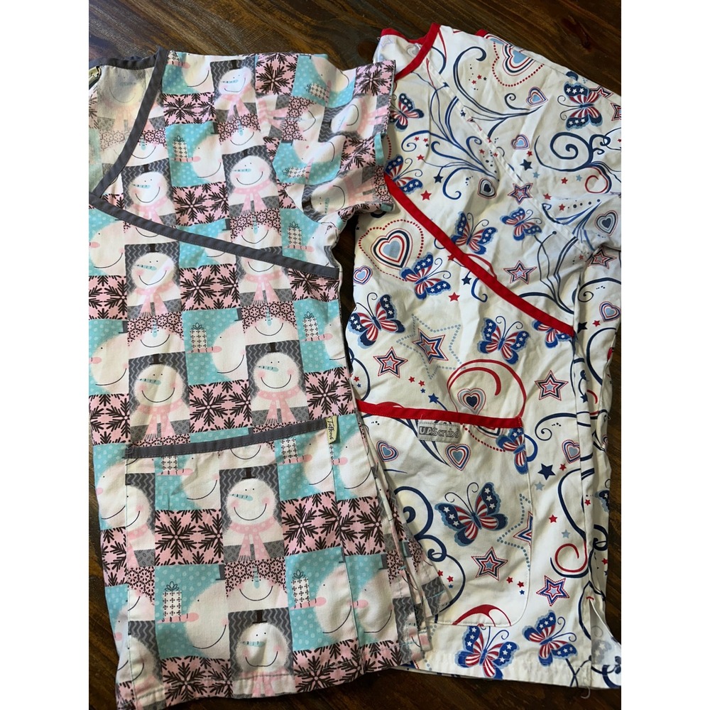 Scrub Top Lot of 2 Women's UA Scrubs‎ Tafford Patriotic Snowman Medium